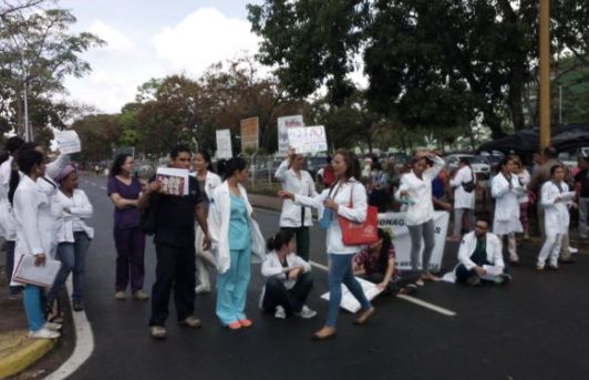 Médicos en Monagas paralizan este lunes consultas en hospitales y clínicas