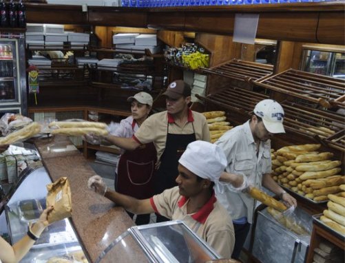 Fetraharina: Gobierno incumplió promesa de construir 10.000 panaderías