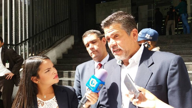 Diputado Rafael Guzmán denunció ante el Ministerio Público la agresión recibida por parte de la PNB