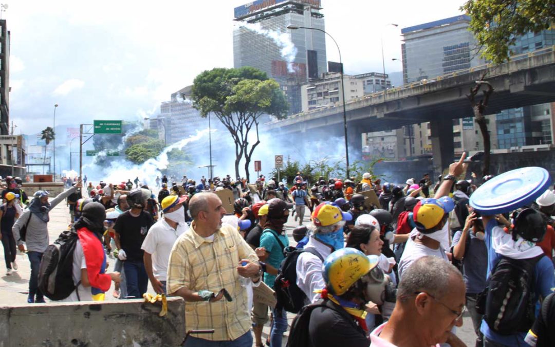 Helen Fernández: Maduro aumenta la violencia militar mientras los venezolanos pasamos hambre