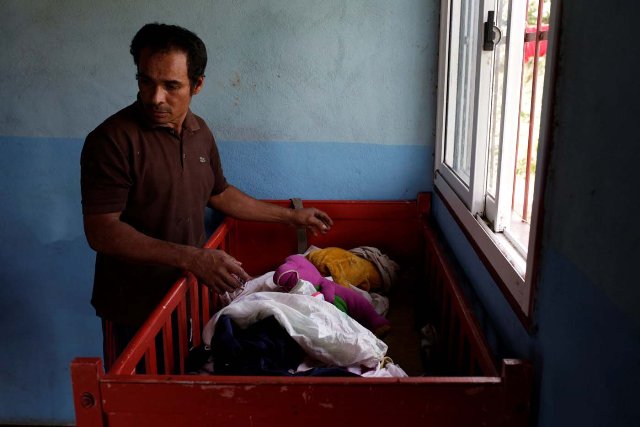 Hambre y enfermedades matan niños en Guayana mientras Maduro derrocha en represión y Constituyente