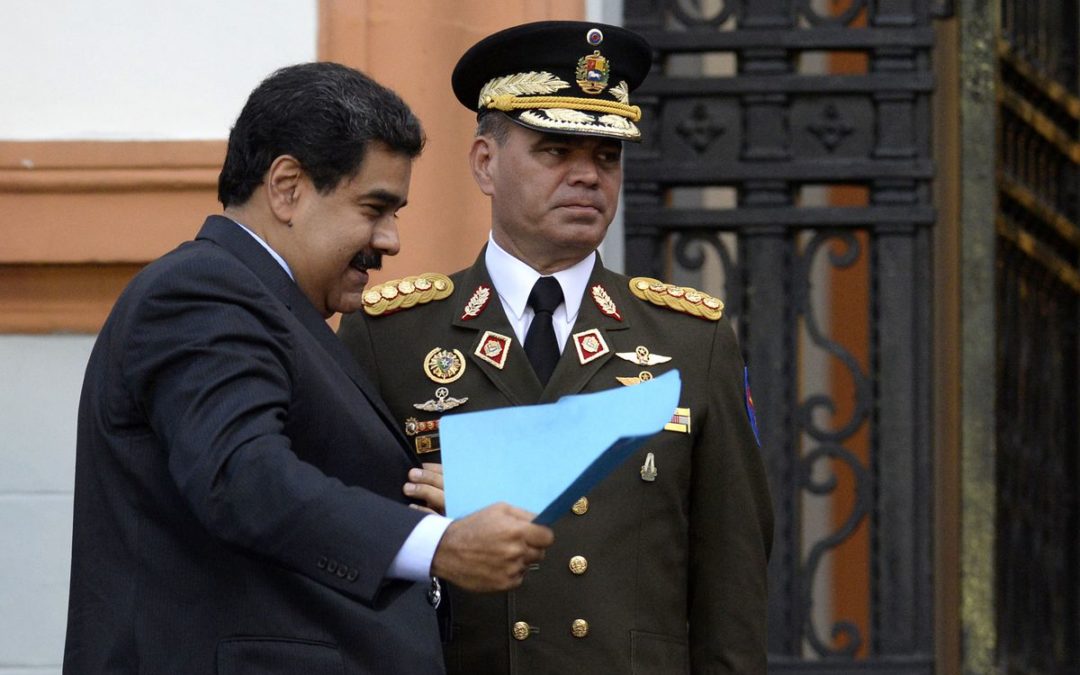 Padrino López y otros funcionarios del gobierno de Maduro podrían ser sancionados por Estados Unidos, afirma Bloomberg