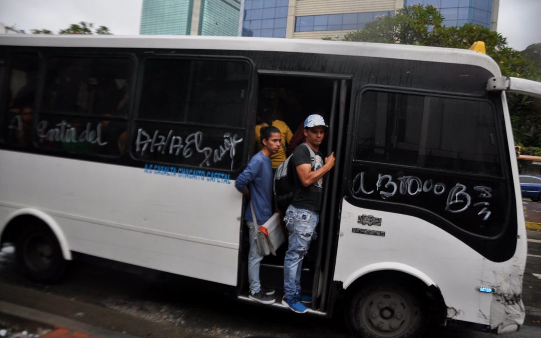 Transportistas de Caracas, Vargas y Miranda se unirán al paro anunciado por la Unidad
