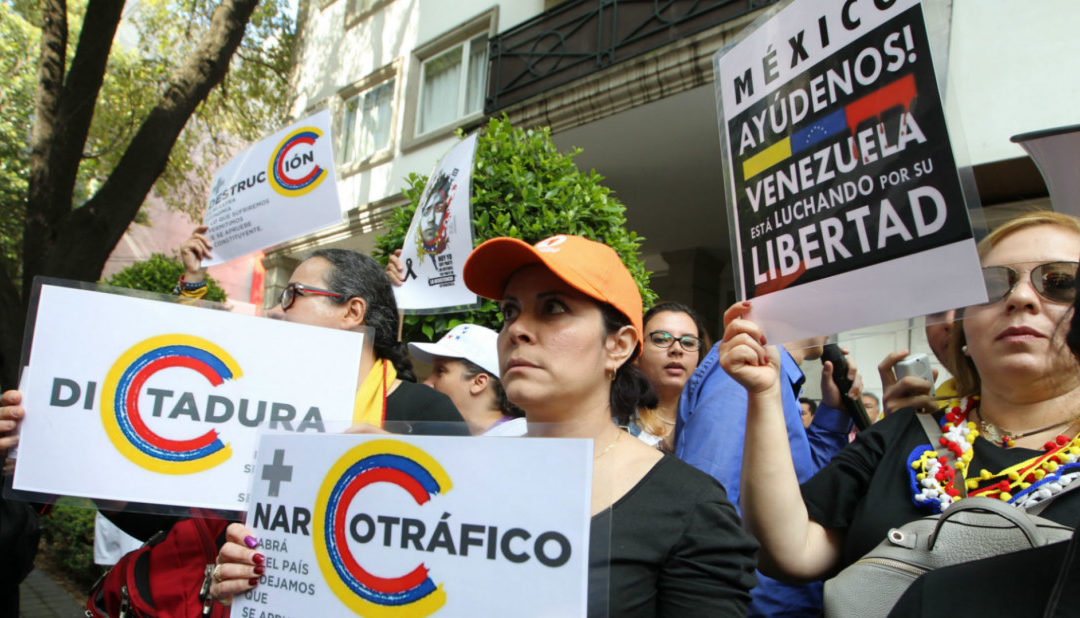 Venezolanos protestan en México en contra de la Constituyente