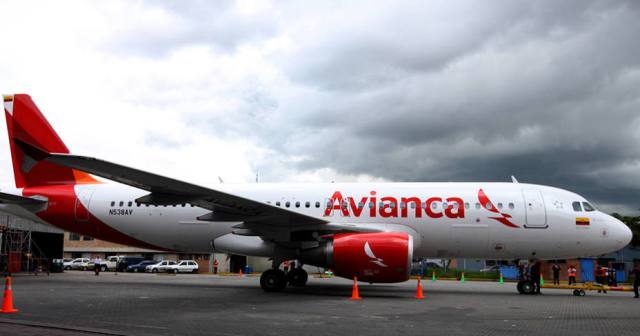 Más de 300 pasajeros de Avianca están varados