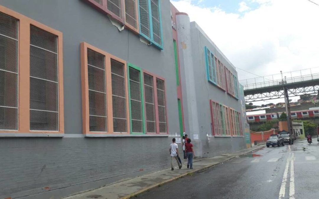 Centro de votación en Caño Amarillo permanece sin colas