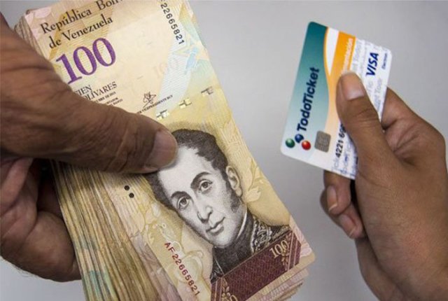 Aumentos de salario preocupan a los venezolanos