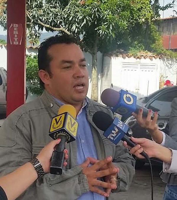 Denuncian que efectivos del Ejército cobran “vacuna” por el combustible en Táchira