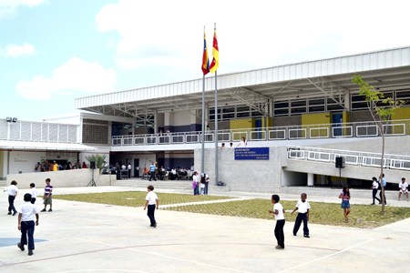 Retiran custodia policial de la escuela Nelson Mandela en Ocumare del Tuy