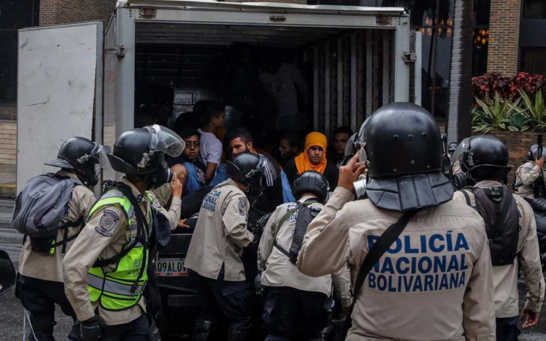 Estudiantes detenidos en El Rosal están en el Palacio de Justicia