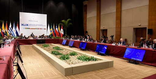 Argentina no descarta que Mercosur aplique más sanciones a Venezuela