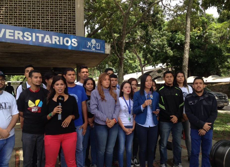 Estudiantes llaman a participar masivamente en la consulta del domingo