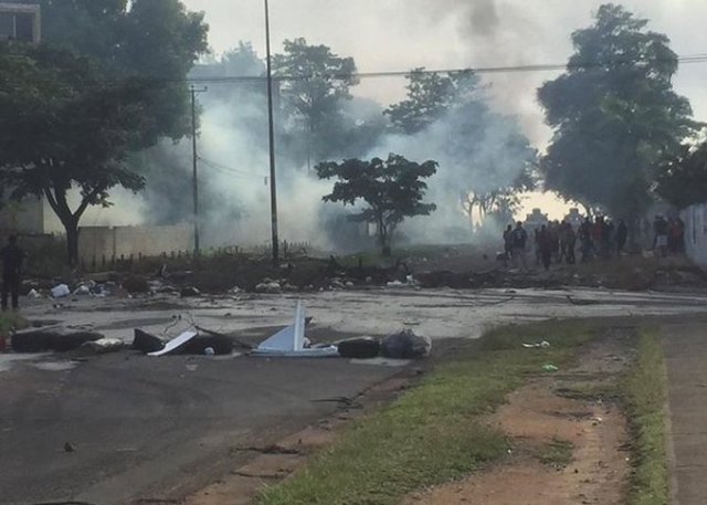 Paro cívico en Guayana incluyó represión de la GNB para desactivar trancas vecinales