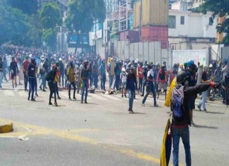 Al menos diez detenidos durante brutal represión de la GNB en Bello Campo