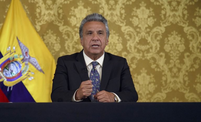 Ecuador dio por terminadas las funciones de seis embajadores, entre ellos el de Venezuela