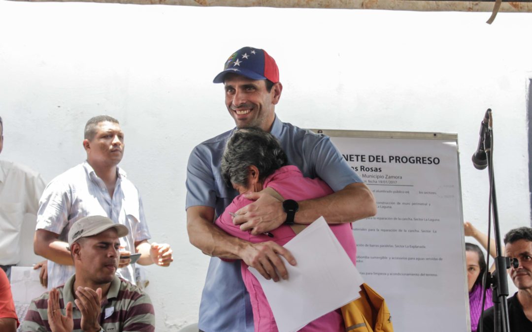 Capriles inspeccionó entrega de obras de infraestructura en Las Rosas de Guatire