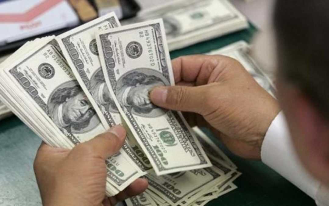 El dólar incrementó su valor más de 6,3 millones de veces en Venezuela en 2018