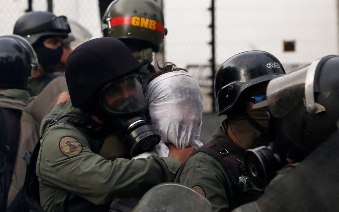 HRW acusa de abusos y torturas a altos mandos militares venezolanos