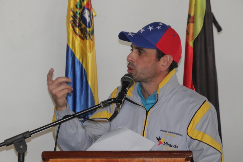 Capriles considera que gobierno asiste a negociación porque tiene “el sol en la espalda”