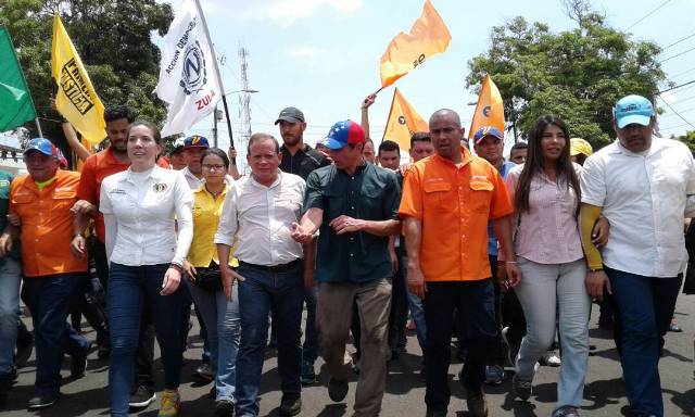 Capriles: No podemos regalarle a Maduro nuestro derecho a votar