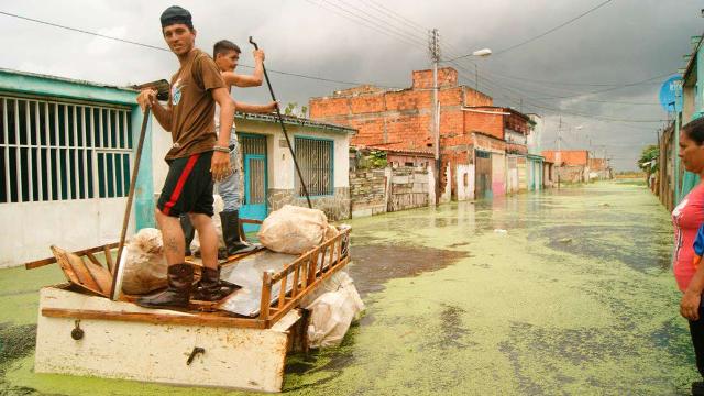 Maracay se hunde y el gobierno envía ayuda humanitaria a Antigua y Barbuda