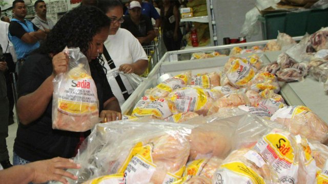 Venezolanos salen a las calles todas las semanas a enfrentar precios nuevos