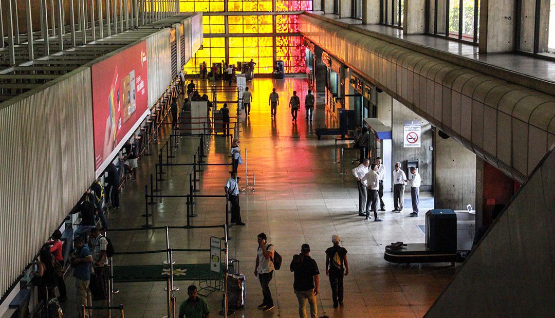 Aerolíneas criollas intentan sobrevivir a la crisis frente a las estrictas regulaciones de tarifas