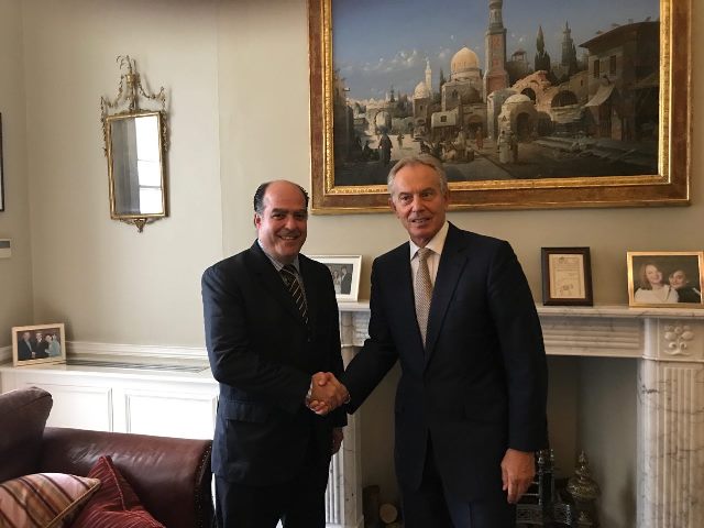 Ex Primer Ministro del Reino Unido, Tony Blair se reunió con presidente de la AN en Londres
