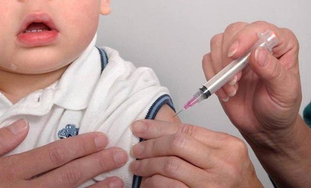 Concejal Luis Somaza: Régimen condena a niños al pedir carnet de la patria para vacunas