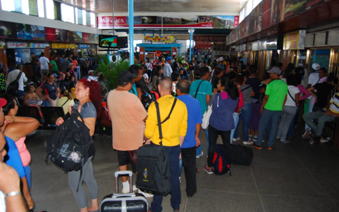 Escasean unidades para viajar de Trujillo a Táchira por falta de gasolina