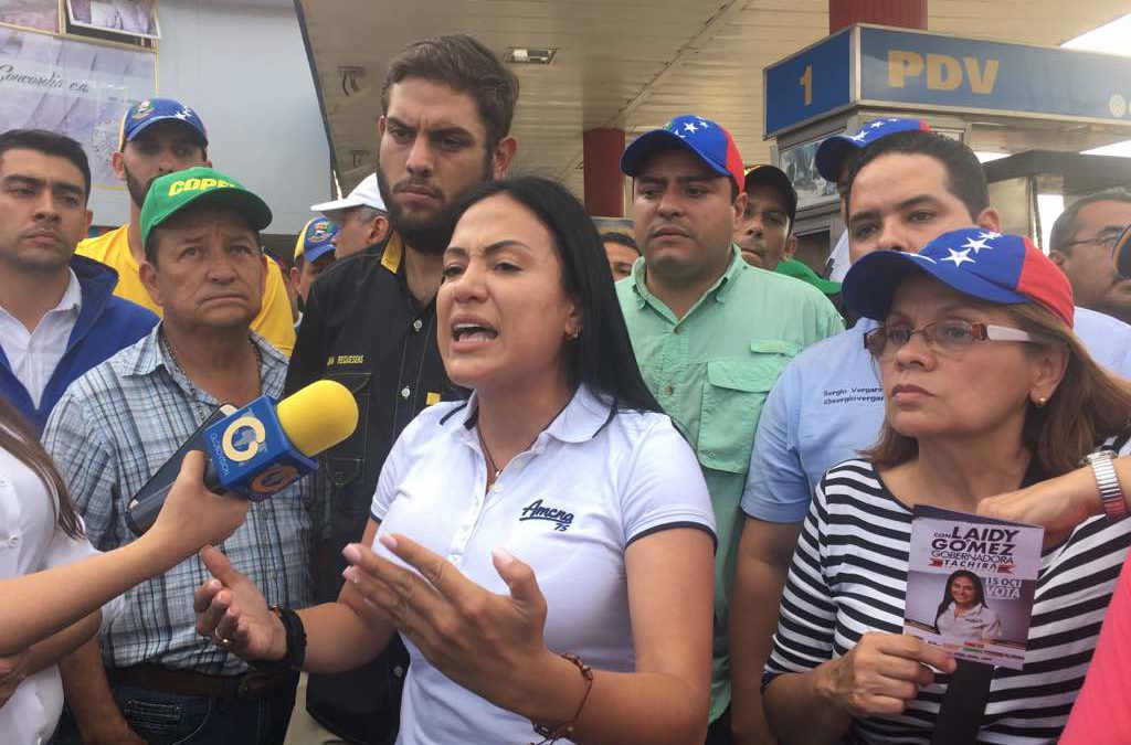 Gobernadores buscan apoyo popular frente a la exigencia de ir a la ANC