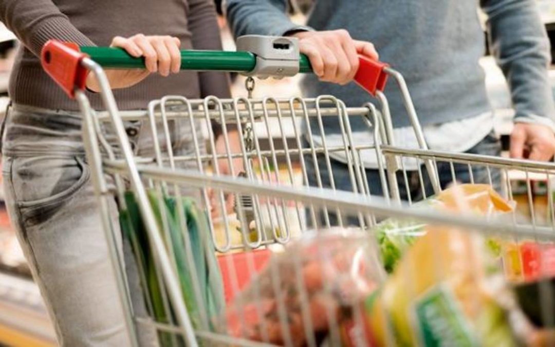 Venezolanos necesitan 61.495 bolívares diarios para comprar comida