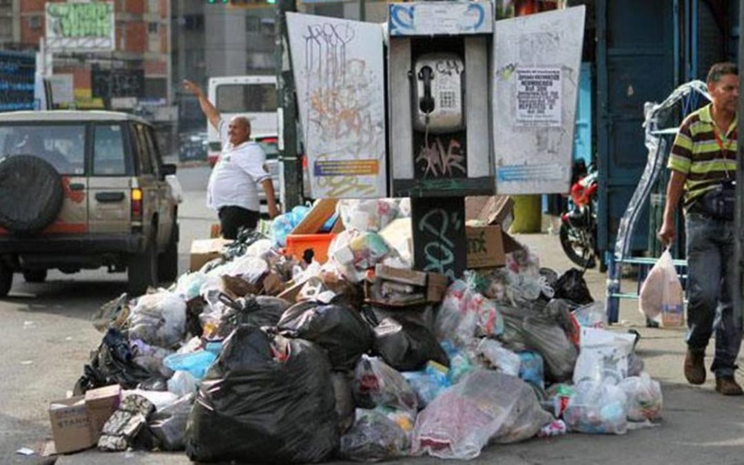 Hasta 15 días permanece la basura en calles de Libertador