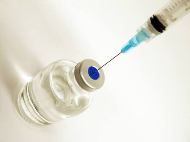 Alertan pediatras: No hay vacunas contra neumococo ni rotavirus en el país