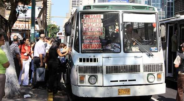 Usuarios pasan roncha por falta de transporte en Caracas