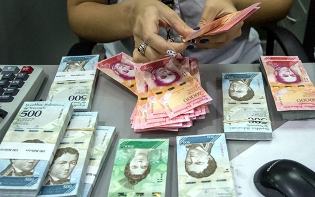 Dinero: El calvario de conseguir efectivo en Venezuela