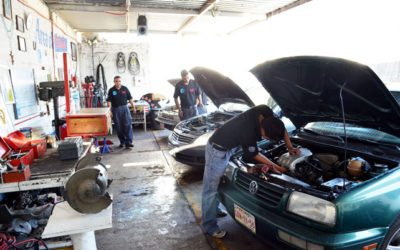 Nadie se salva: Crisis arrincona a talleres mecánicos