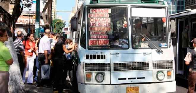 Más de Bs. 28.000 gastará un usuario de transporte público tras aumento del pasaje