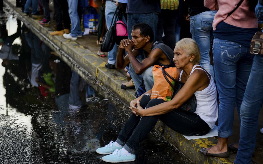 Amnistía Internacional: La vida de millones de venezolanos está en riesgo y el Gobierno bolivariano lo niega