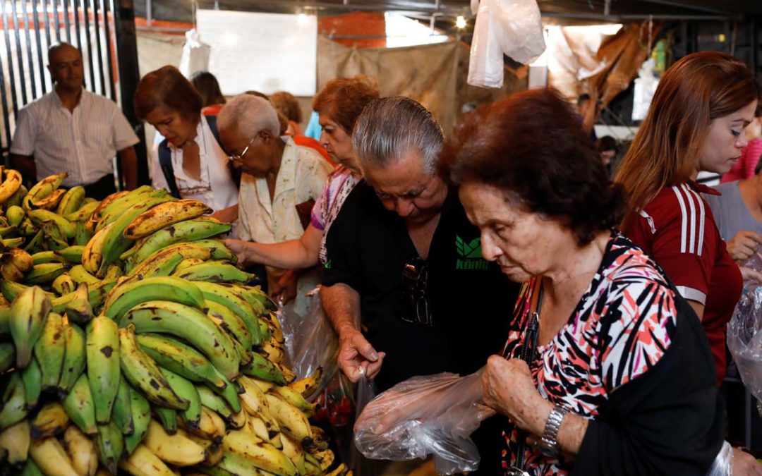 Canasta alimentaria de Venezuela aumentó 292 % en un año