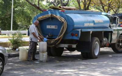 Ciudadanos de Mérida pagan hasta 30 dólares por agua de cisterna