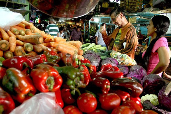 Alza de precios en vegetales sacude bolsillo de venezolanos