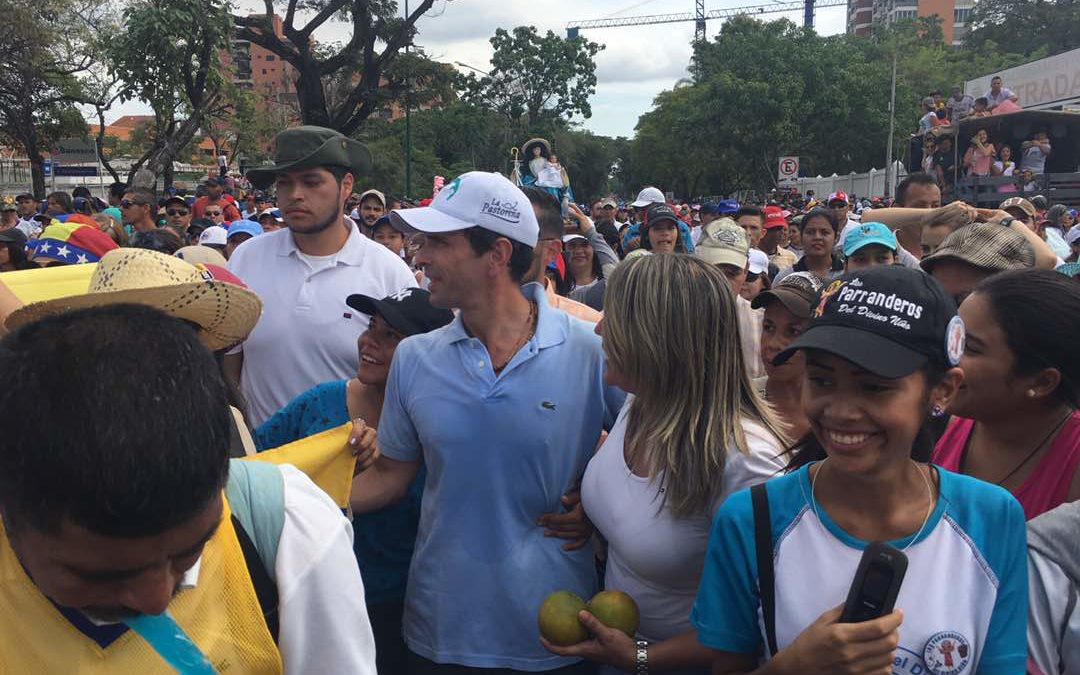 Capriles pidió a la Divina Pastora acompañar a los venezolanos que más sufren en estas horas tan difíciles