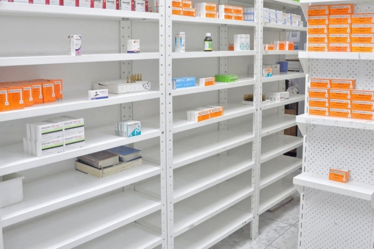 Cámara de la Industria Farmacéutica asegura que ha ido en descenso la producción de medicamentos