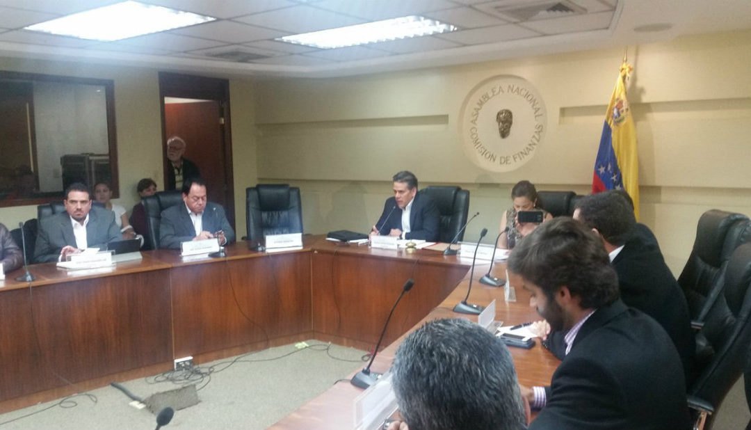 Comisión de Finanzas propone ampliar cono monetario para atender crisis de efectivo