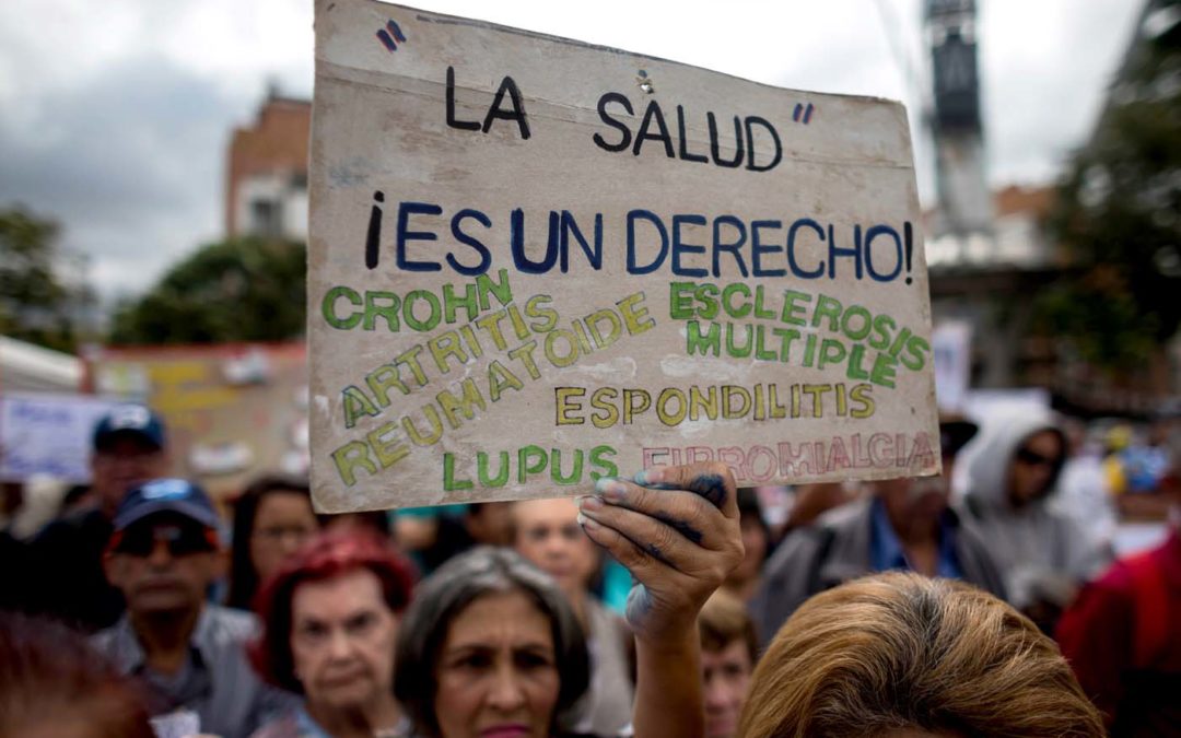 Según estudio de opinión, médicos responsabilizan al gobierno por la crisis de salud