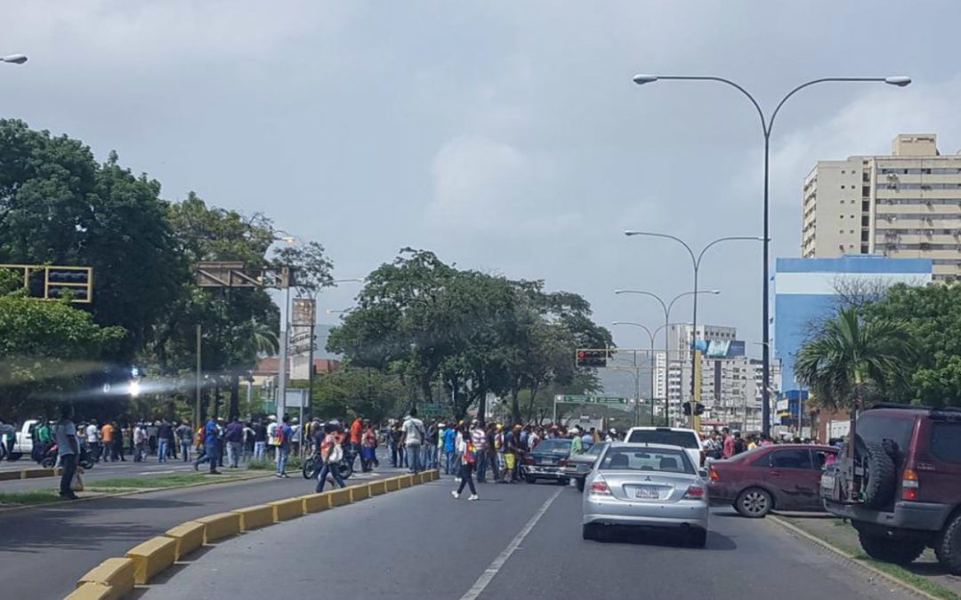 En Anzoátegui protestaron vecinos de varios sectores por colapso de servicios