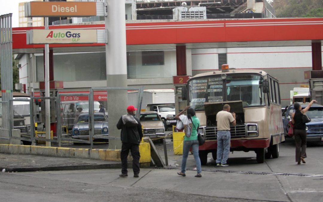 Gasolineras cerrarán los domingos por aumento de los costos laborales