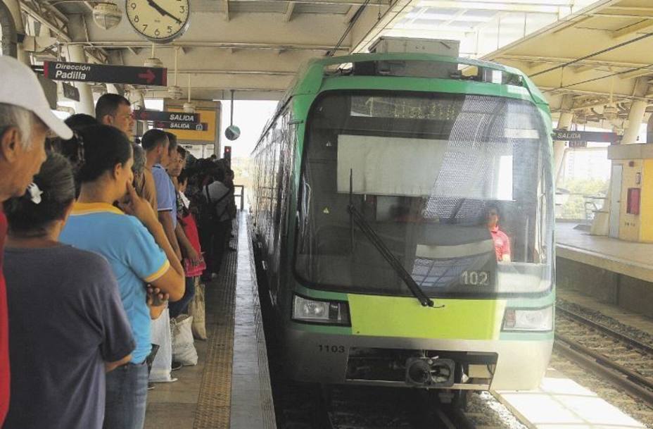 El deterioro: un pasajero que se instaló en el Metro de Maracaibo