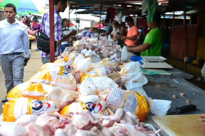 Pollo entero aumentó 20 veces en seis meses